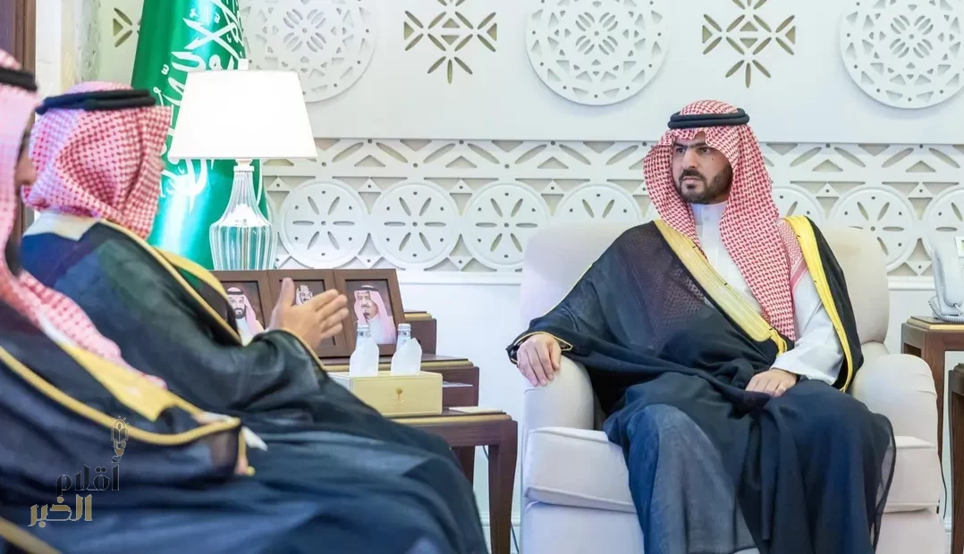 نائب أمير الشرقية يستقبل رئيس هيئة الهلال الأحمر السعودي