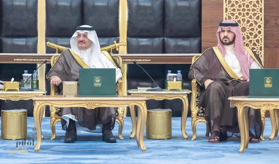 أمير المنطقة الشرقية يستقبل منسوبي الهيئة السعودية للمدن الصناعية