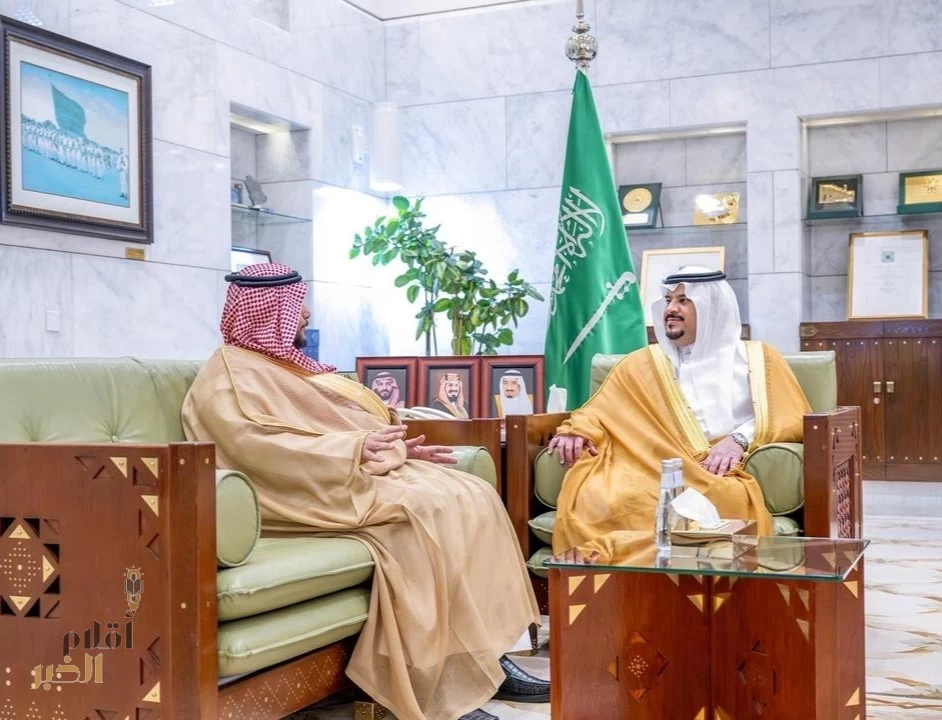 نائب أمير الرياض يستقبل مدير عام فرع وزارة التجارة بالمنطقة