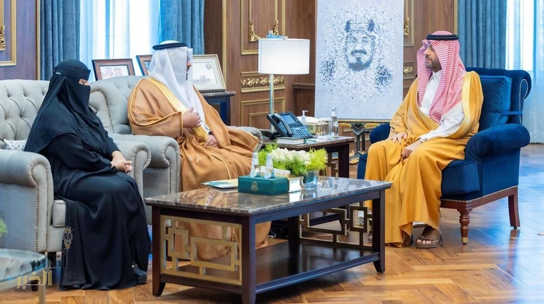 أمير منطقة الحدود الشمالية يستقبل الرئيس التنفيذي لمعهد الثروات التعدينية العالي للتدريب بعرعر