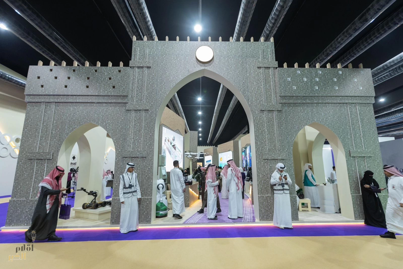 وزارة الداخلية تحصل على جائزة أفضل جناح وتفاعل ومشاركة في مؤتمر ومعرض الحج