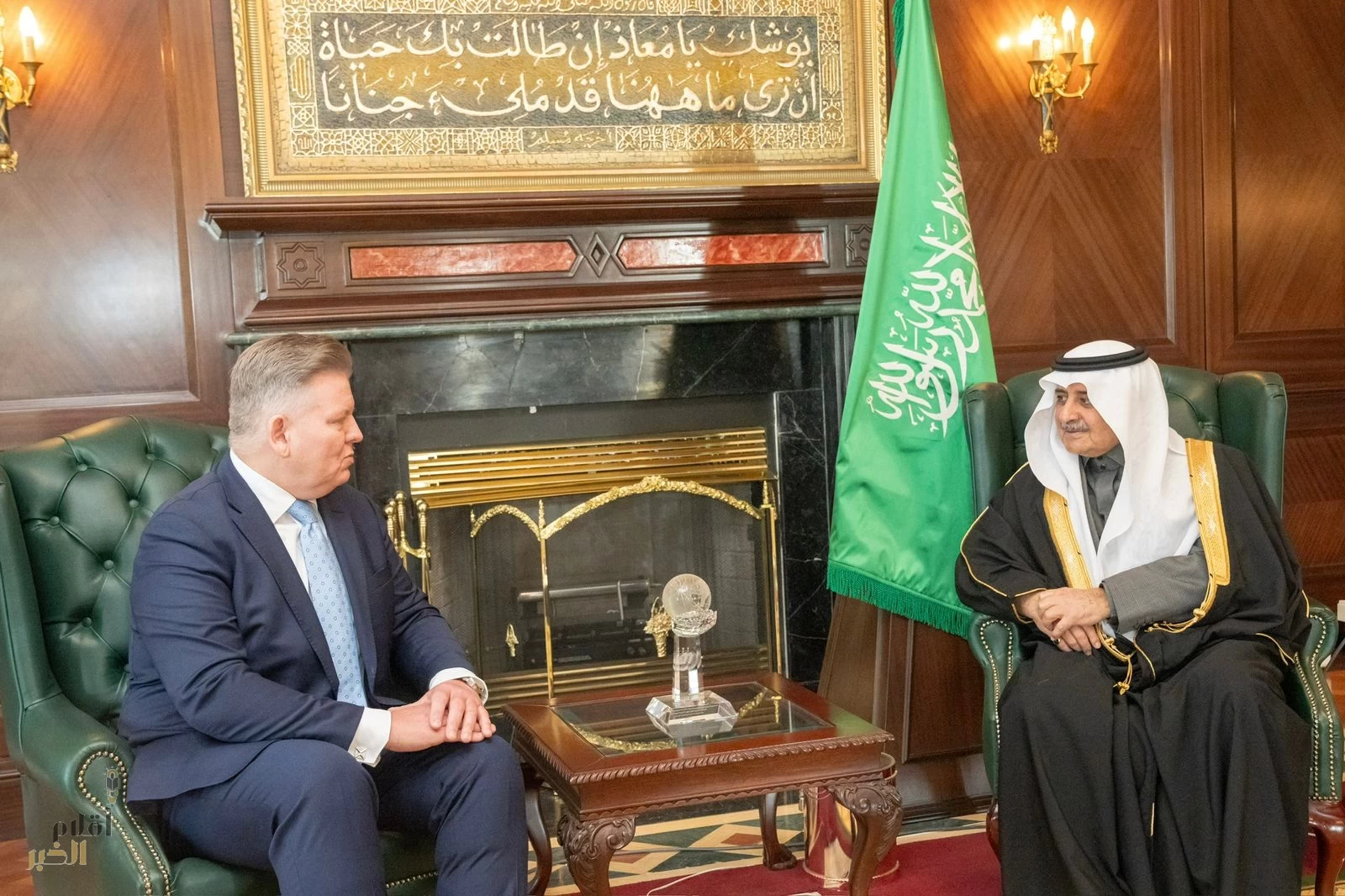 أمير تبوك يستقبل سفير جمهورية بولندا