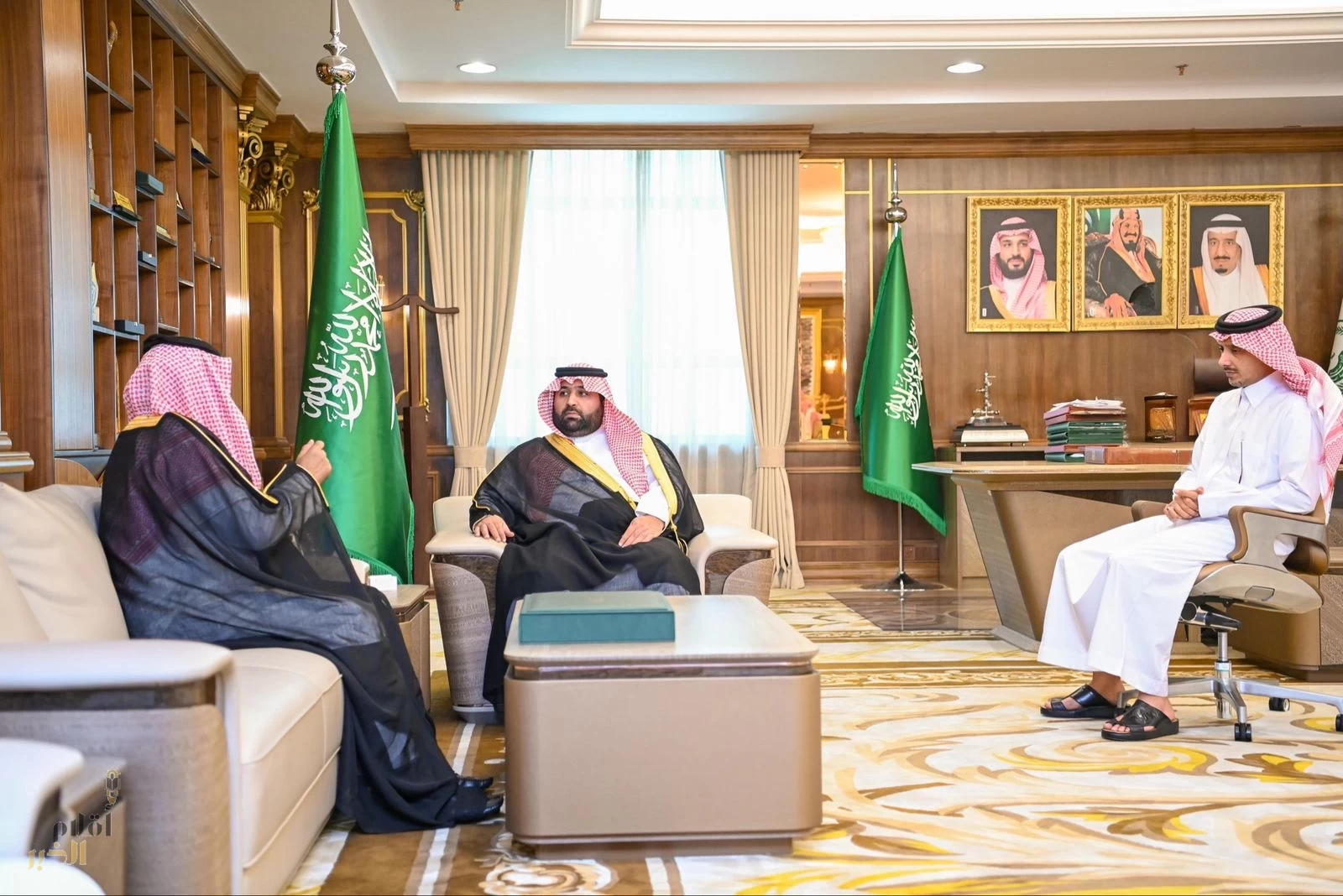 أمير منطقة جازان يطلع على الدراسة الإستراتيجية لمشروع "جيدانة" السياحي