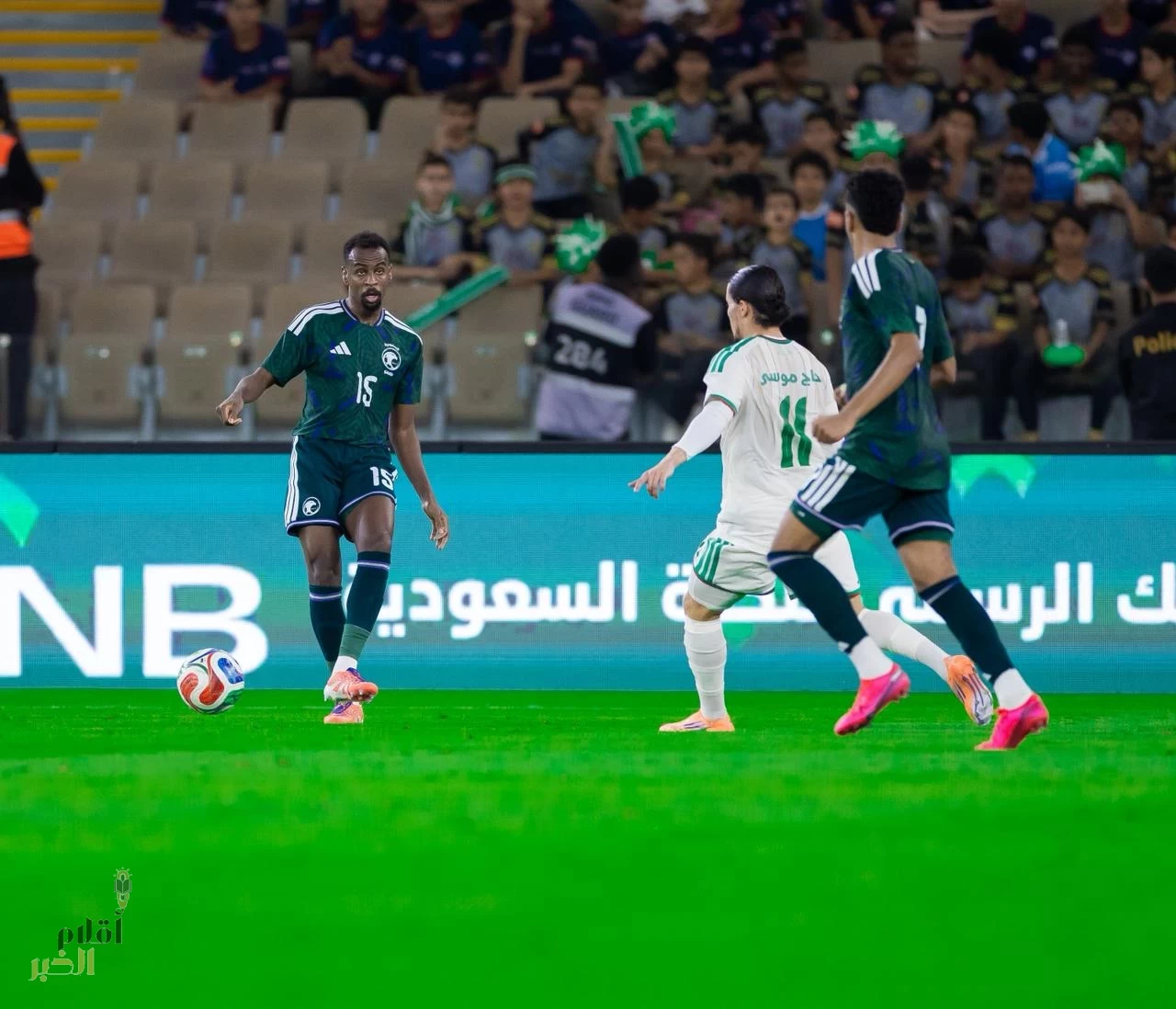 المنتخب الجزائري يحسم ودية الأخضر بثنائية نظيفة 