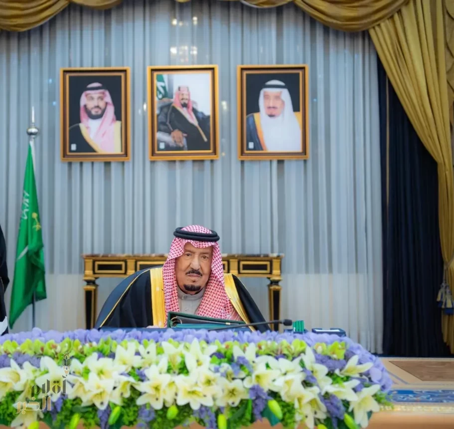 خادم الحرمين الشريفين يرأس جلسة مجلس الوزراء في الرياض