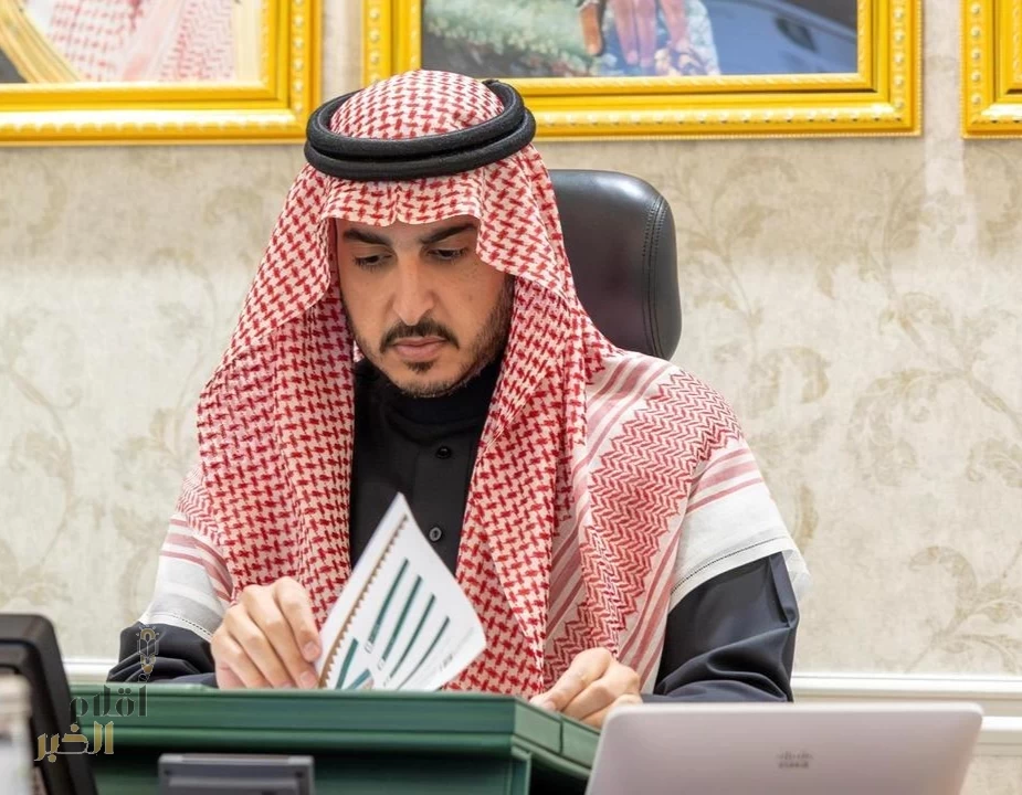 أمير منطقة الجوف يرأس الاجتماع الأول للجنة الاستثمار بالمنطقة