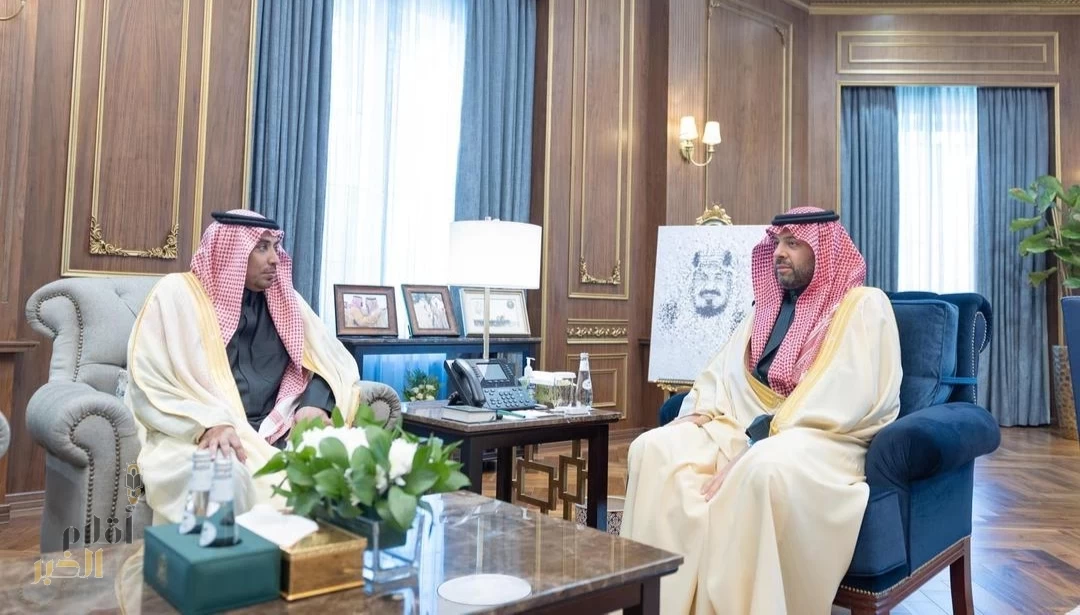 أمير الحدود الشمالية يستقبل مدير منفذ جديدة عرعر المكلّف حديثًا