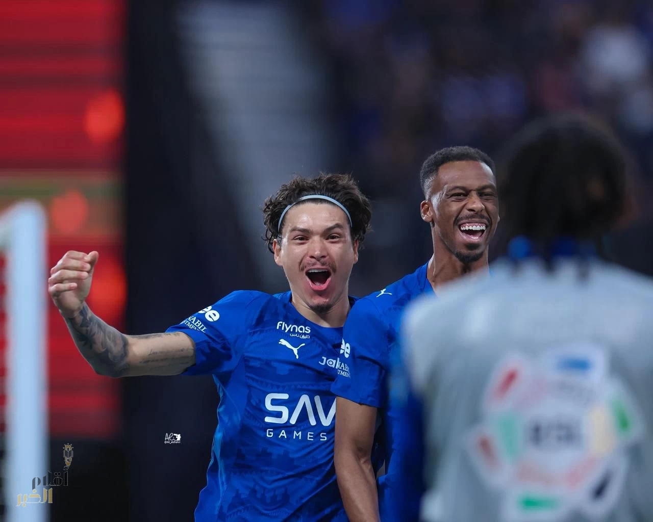 الهلال يقلب الطاولة على النصر ويُحكم قبضته على الصدارة