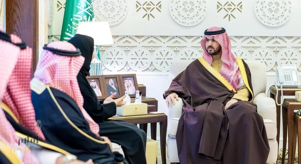 نائب أمير المنطقة الشرقية يستقبل مدير الأحوال المدنية بالمنطقة