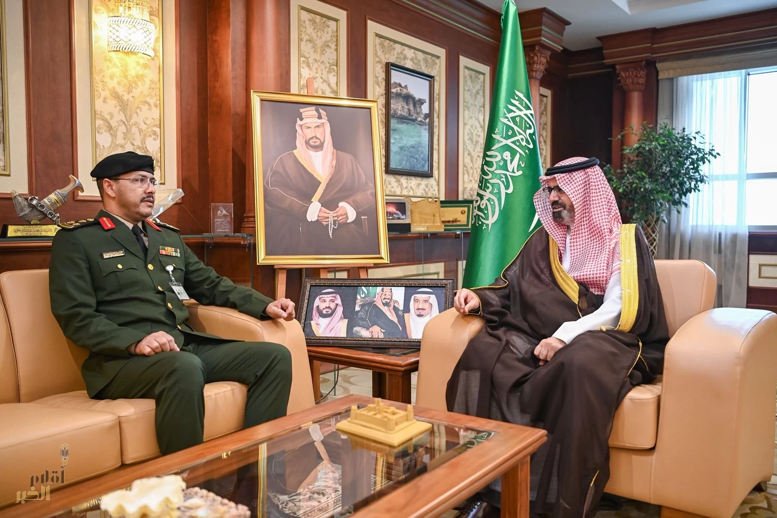 نائب أمير منطقة جازان يستقبل مدير سجون المنطقة المعيَّن حديثًا