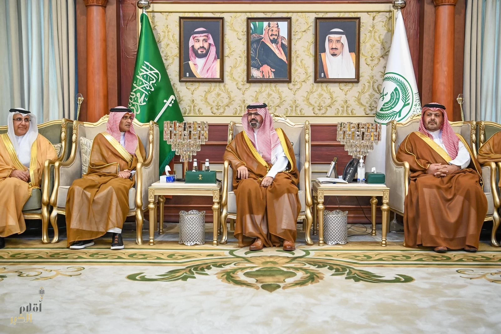 نائب أمير منطقة جازان يستقبل الأمين العام لاتحاد الغرف وأمناء عموم الغرف التجارية بالمملكة