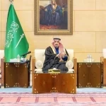 أمير منطقة الرياض يُسلِّم وثائق تملّك الوحدات السكنية للمستفيدين من تبرع سمو ولي العهد