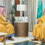 أمير المنطقة الشرقية يستقبل نائب وزير الموارد البشرية والتنمية الاجتماعية للعمل