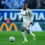 سعود عبد الحميد يصنع ويقود لانس لاكتساح باريس بخماسية 