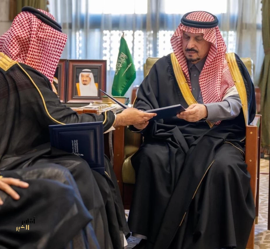 أمير الرياض يُدشِّن حملة "الصندوق الأبيض" لدعم السجناء والمفرج عنهم وأسرهم بالمنطقة