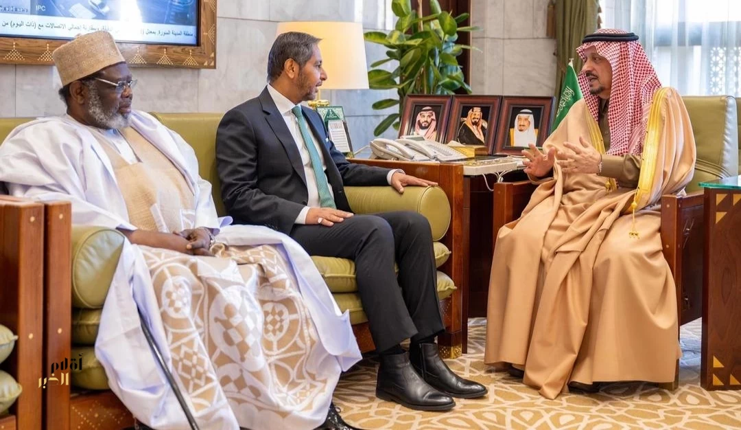 أمير منطقة الرياض يستقبل عميد السلك الدبلوماسي سفير جيبوتي ورؤساء المجموعات الجغرافية المعتمدين لدى المملكة