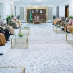 أمير منطقة الحدود الشمالية يستقبل مديري الإدارات الحكومية والخدمية بالمنطقة