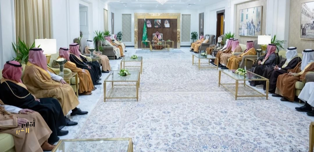 أمير منطقة الحدود الشمالية يستقبل مديري الإدارات الحكومية والخدمية بالمنطقة