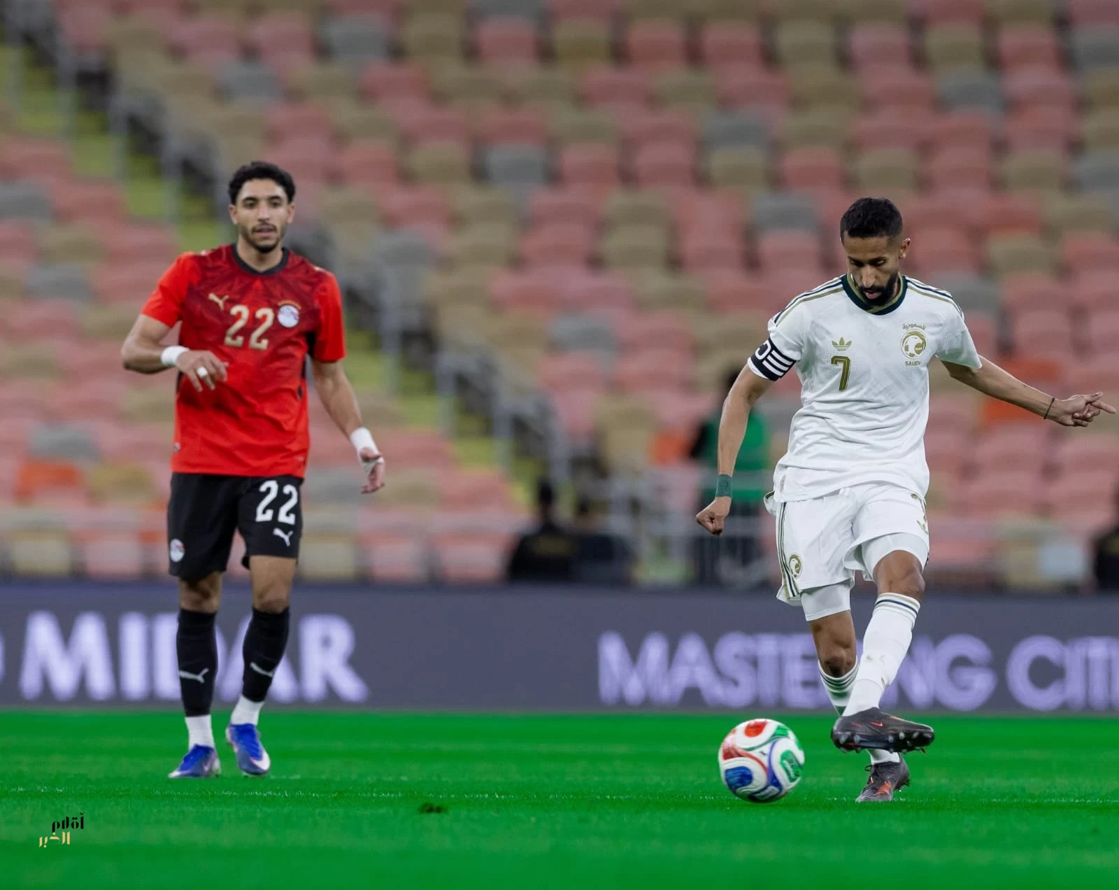 تخبطات رينارد تُعمّق الجراح… الأخضر يخسر برباعية من الفراعنة 