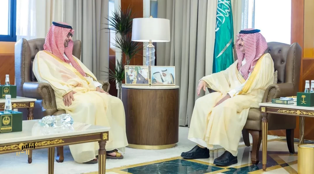 أمير المنطقة الشرقية يستقبل أعضاء مجلس أمناء مؤسسة جائزة الأميرة صيتة بنت عبدالعزيز