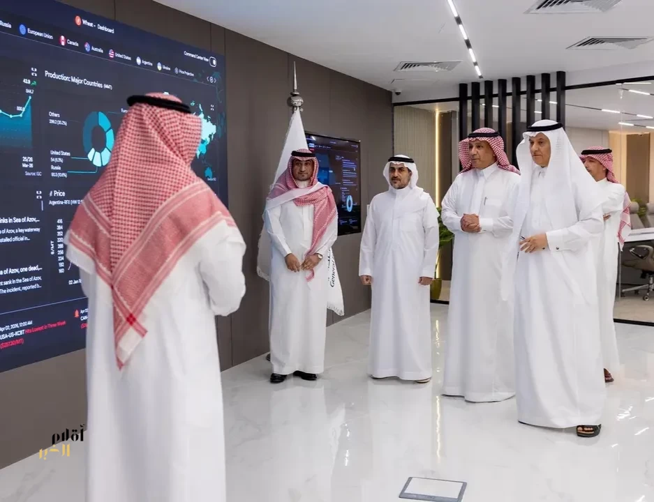 الفضلي يتفقد نظام الإنذار المبكر المطور بالهيئة العامة للأمن الغذائي