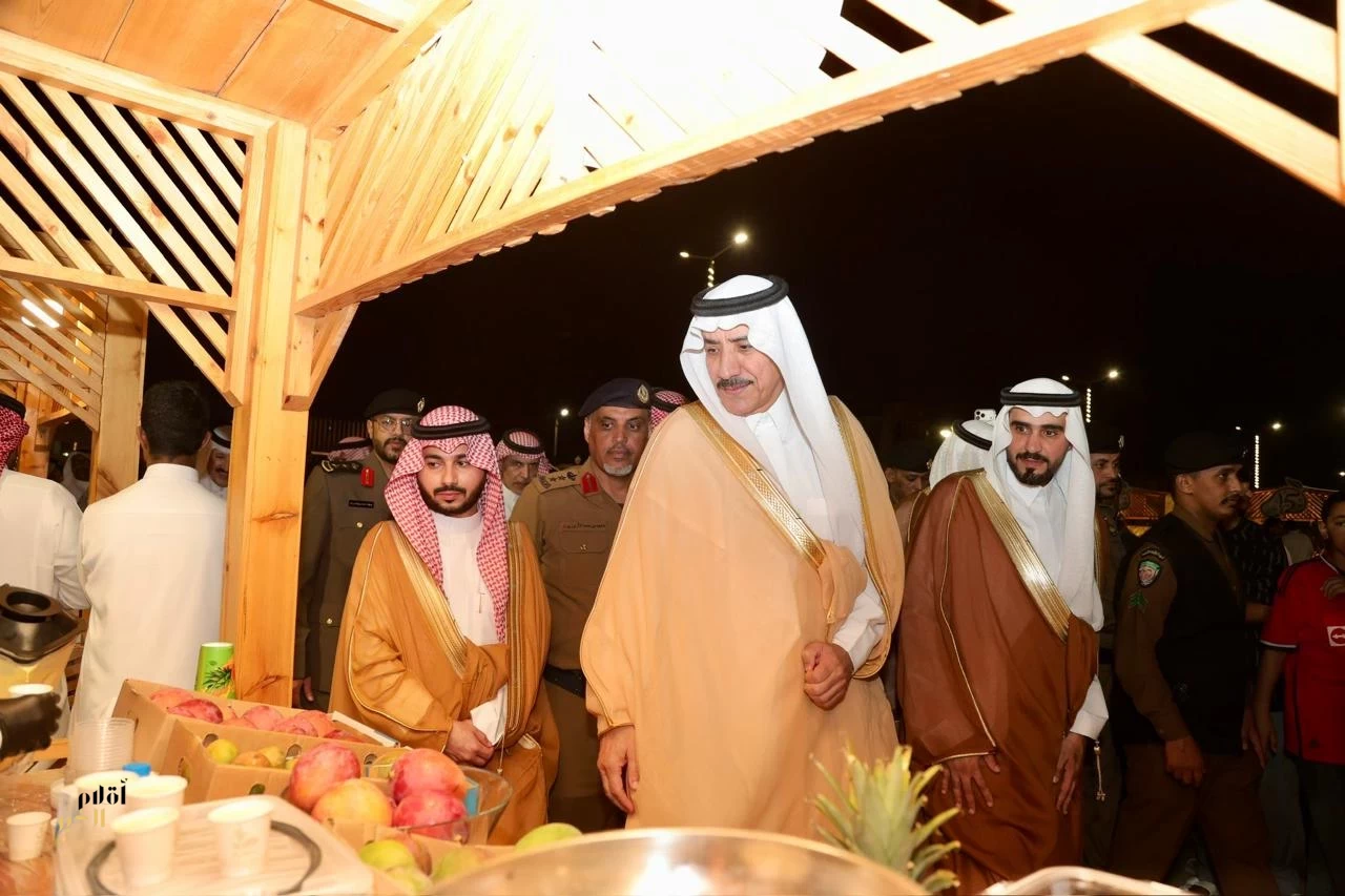 برعايّة الفيصل "القباع وآل دغيس" يدشّنان انطلاق مهرجان المانجو الـ 15 