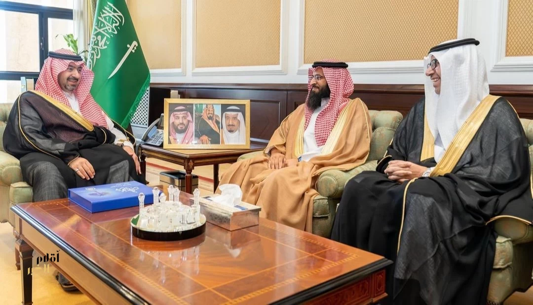 نائب أمير تبوك يطلع على التقرير السنوي لفرع مؤسسة سليمان الراجحي الخيرية بالمنطقة