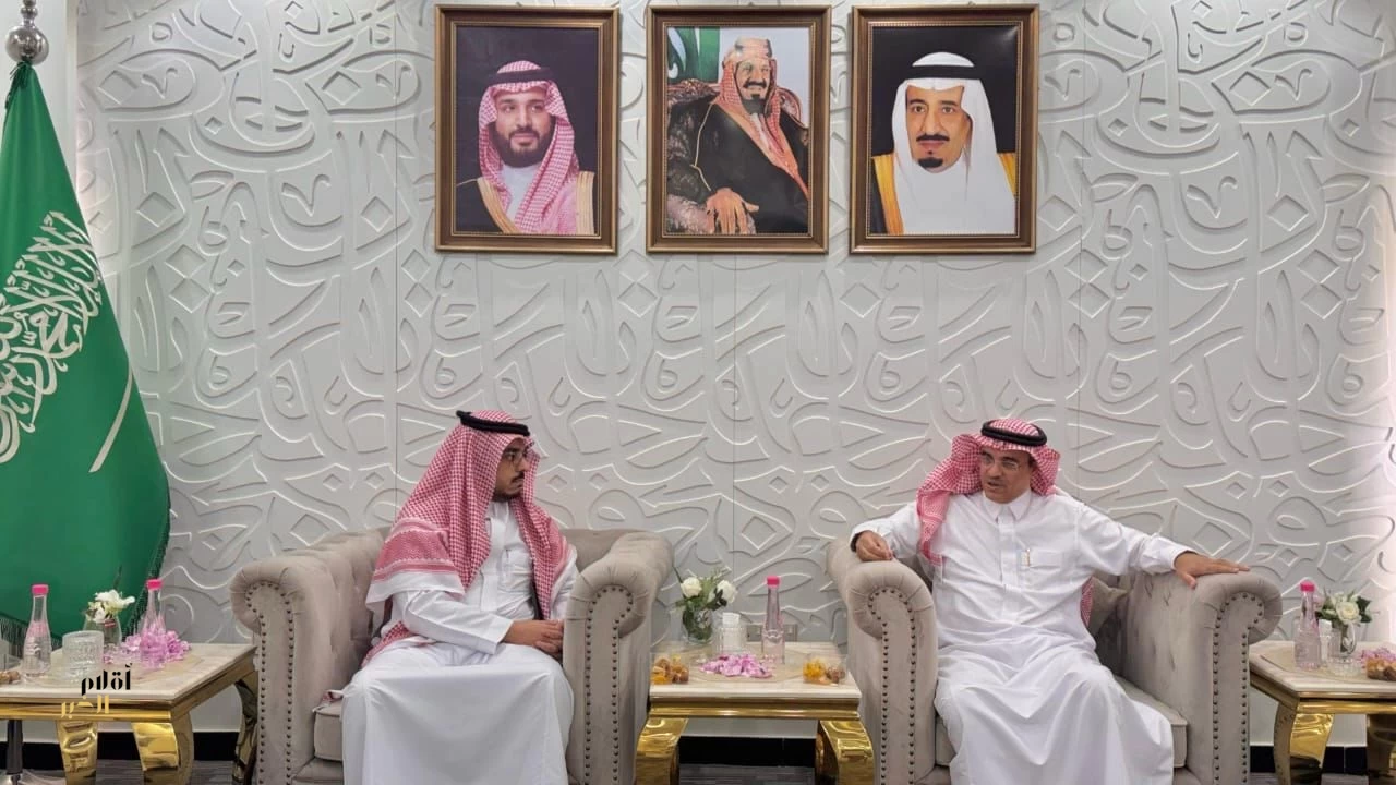 مدير عام تعليم الطائف يلتقي بالمشرف العام على المراجعة الداخليّة بوزارة التعليم 