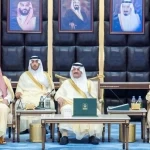 أمير المنطقة الشرقية يكرم الشركاء والداعمين لموسم الخبر 2025