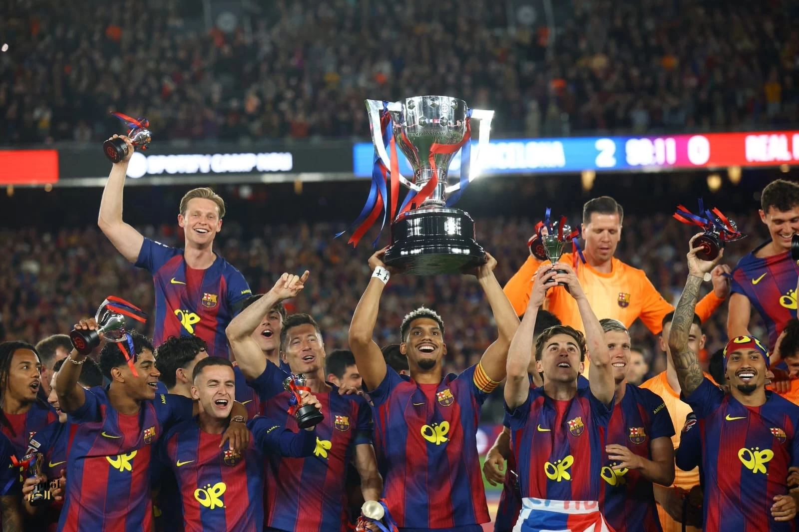 برشلونة يهزم الريال بثنائية ويتوج بلقب الليجا للموسم الثاني على التوالي 