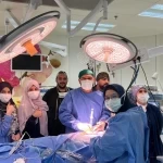 لأول مرة بمستشفى النور استئصال الفص العلوي الأيسر لرئة مريضة باستخدام المنظار الجراحي أحادي الفتحة 