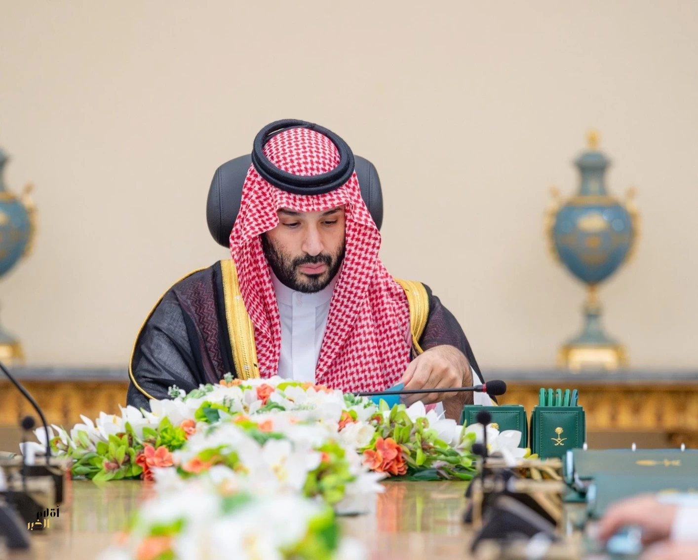 سمو ولي العهد يرأس جلسة مجلس الوزراء في جدة