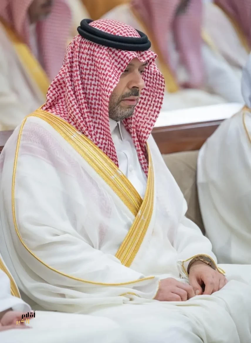 أمير منطقة الحدود الشمالية ونائبه يؤديان صلاة عيد الأضحى