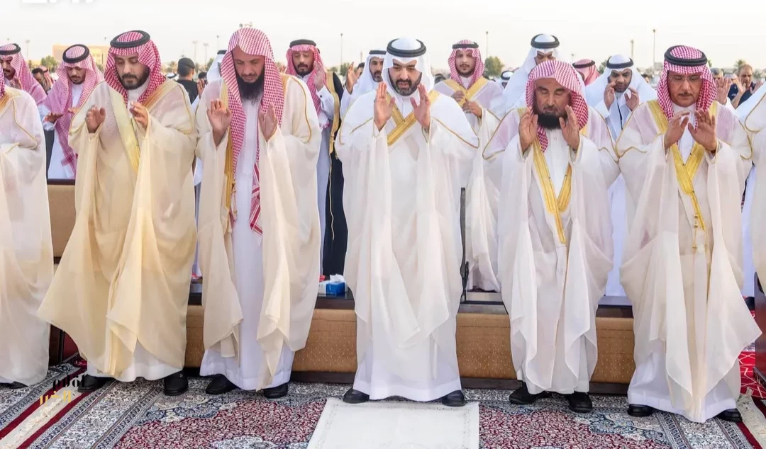 نائب أمير تبوك يؤدي صلاة عيد الأضحى