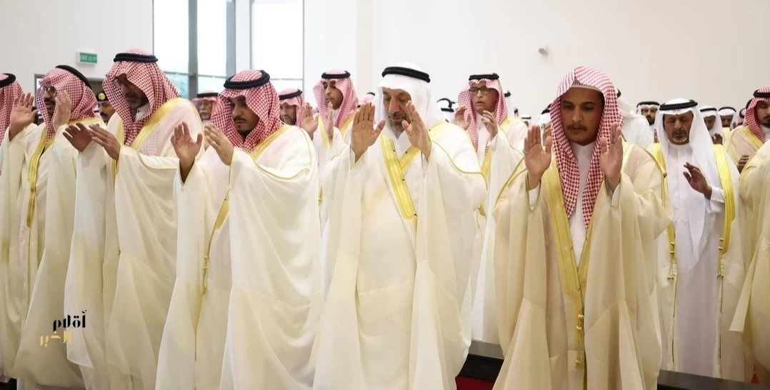 أمير نجران ونائبه يؤديان صلاة عيد الأضحى