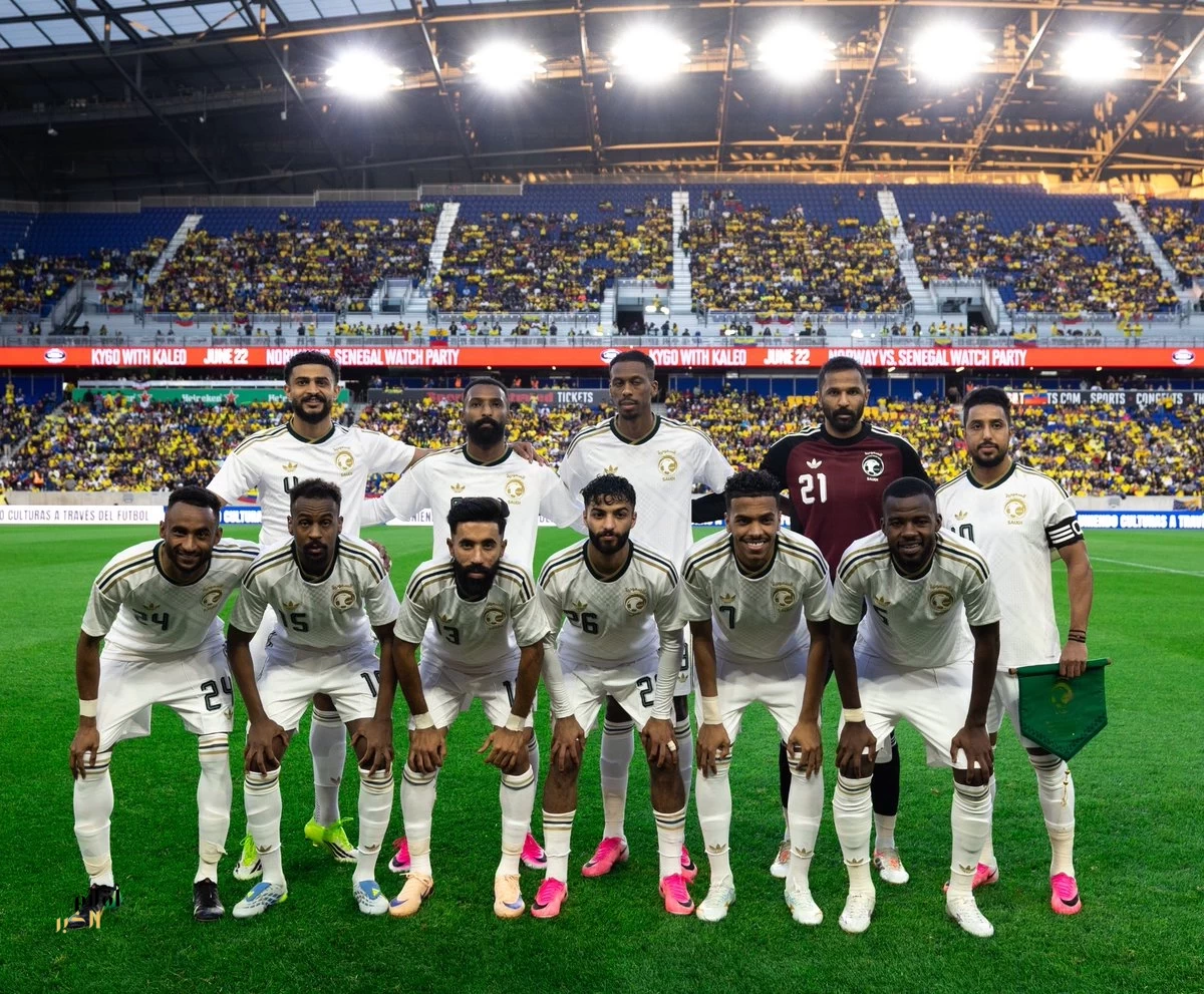 الأخضر يتعثر ودياً أمام الإكوادور في اللقاء الأول لدونيس 