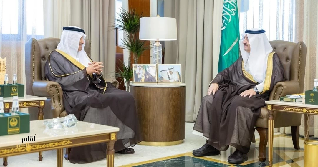 أمير المنطقة الشرقية يستقبل وزير النقل والخدمات اللوجستية