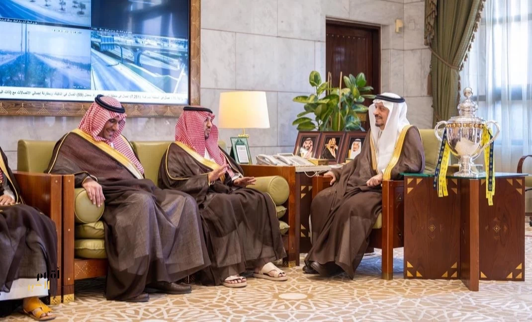 أمير منطقة الرياض يستقبل رئيس مجلس إدارة شركة نادي النصر