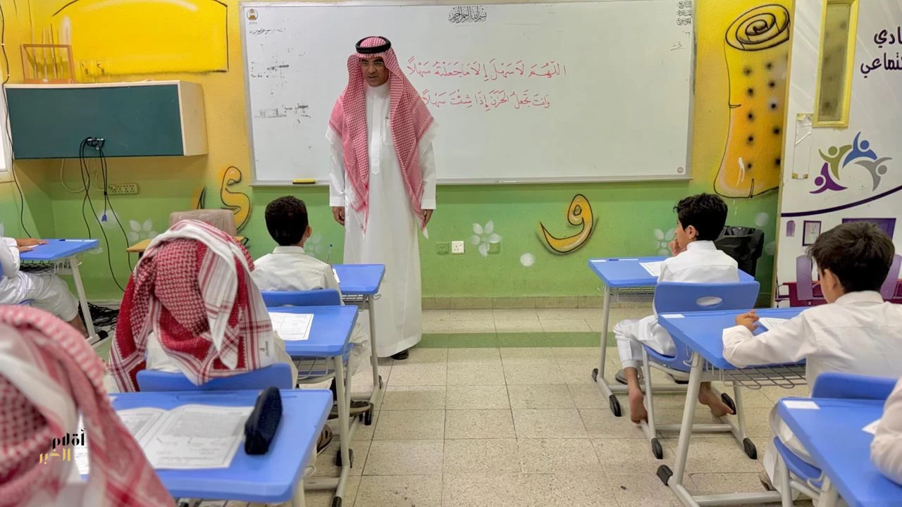 وسط أجواء محفزة ومتابعة ميدانيّة طلاب وطالبات مدراس الطائف يؤدون إختبارات نهايّة الفصل الثاني 