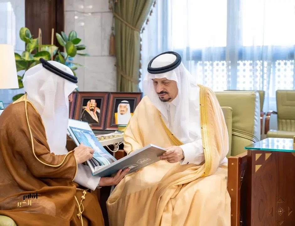 أمير منطقة الرياض يستقبل رئيس جامعة الإمام محمد بن سعود الإسلامية