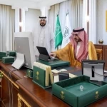 أمير منطقة الجوف يعتمد ترقية (90) موظفًا وموظفة من منسوبي الإمارة