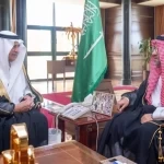 أمير تبوك يستقبل مدير فرع مركز المعلومات الوطني بالمنطقة