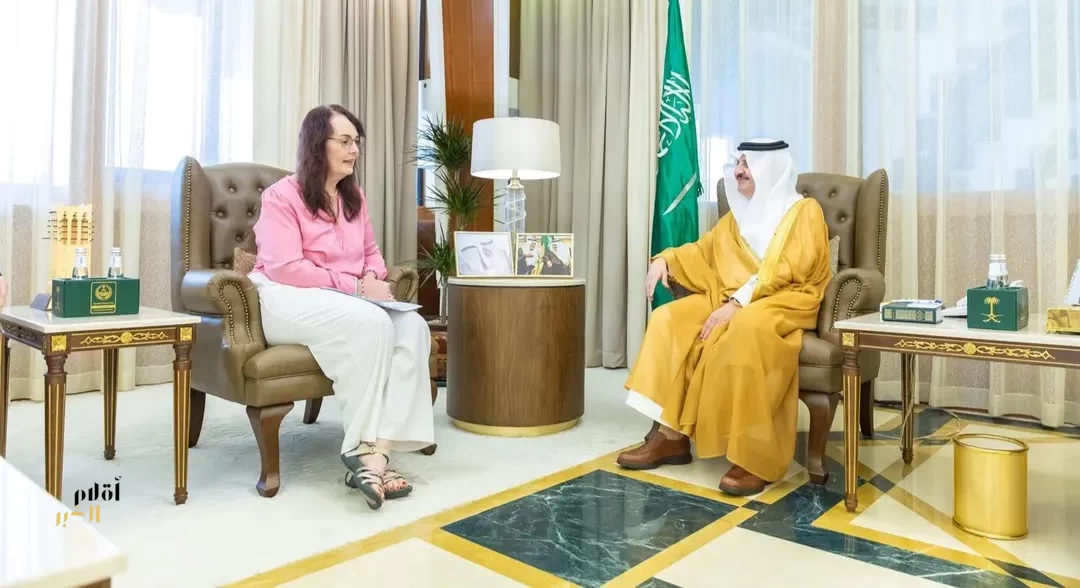 أمير المنطقة الشرقية يستقبل القائم بالأعمال في السفارة الأمريكية لدى المملكة