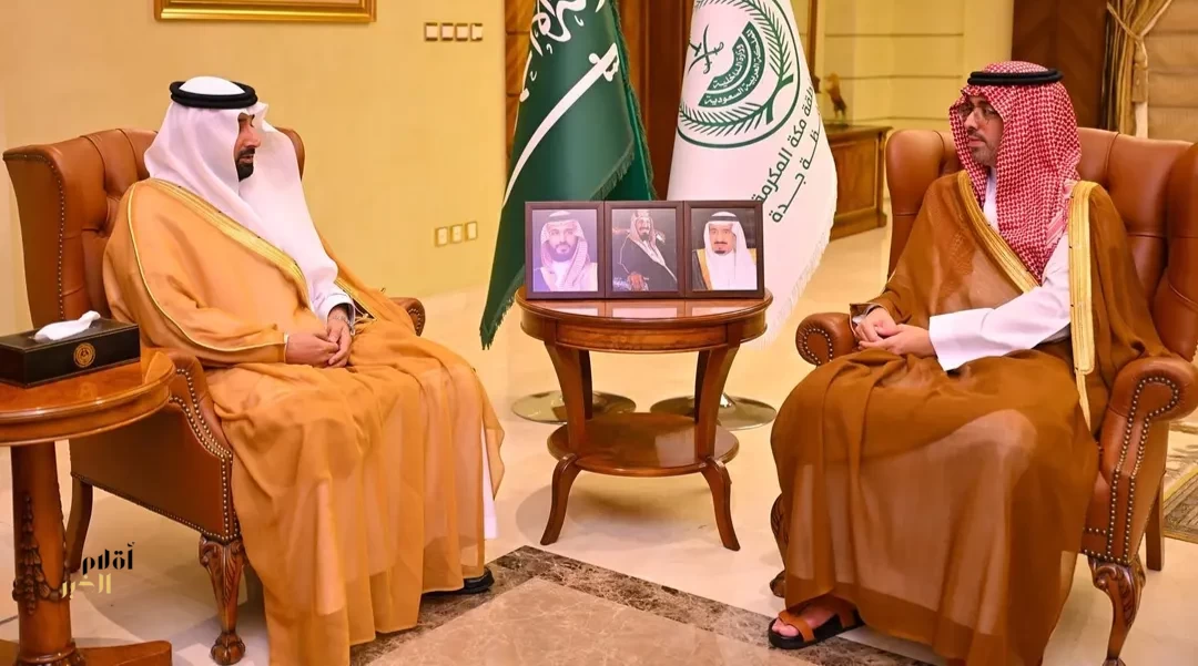 الأمير سعود بن جلوي يستقبل مدير فرع هيئة الهلال الأحمر السعودي بجدة