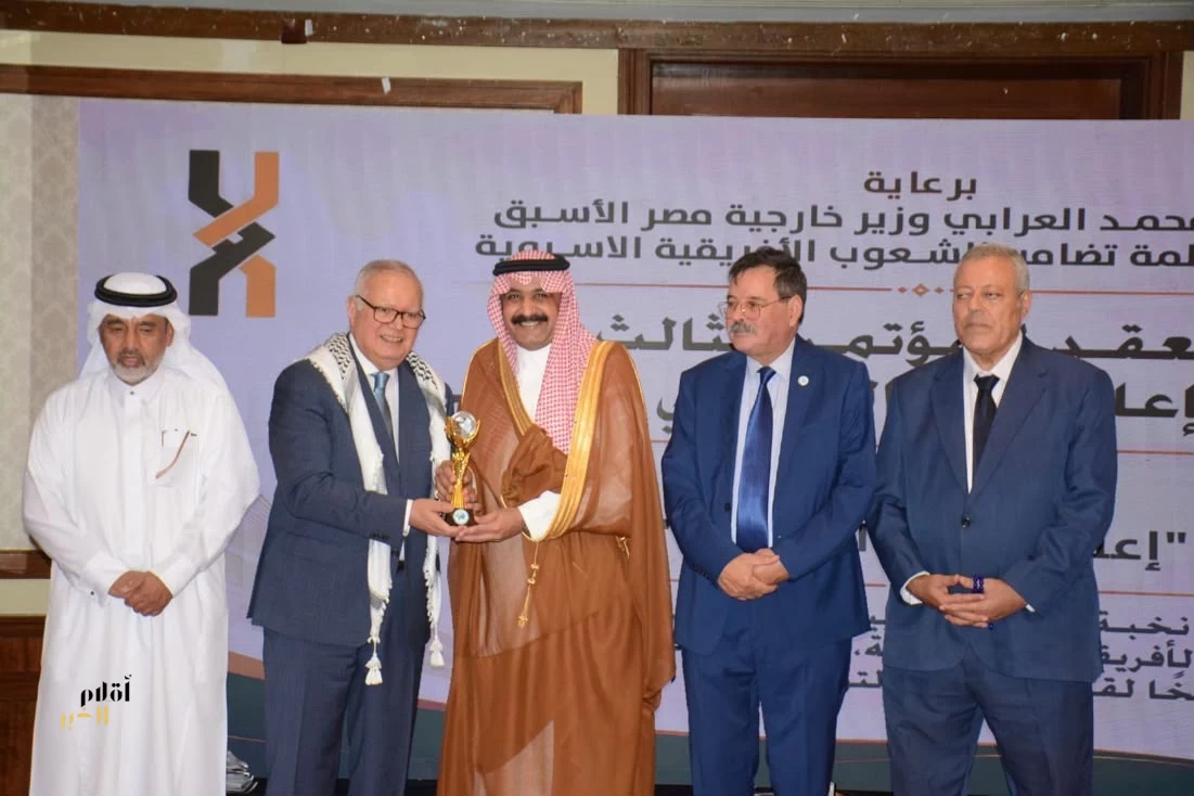 اتحاد الإعلاميين الأفريقي الآسيوي يكرّم شلهوب الشلهوب بجائزة الإعلام الإنساني لعام 2026م
