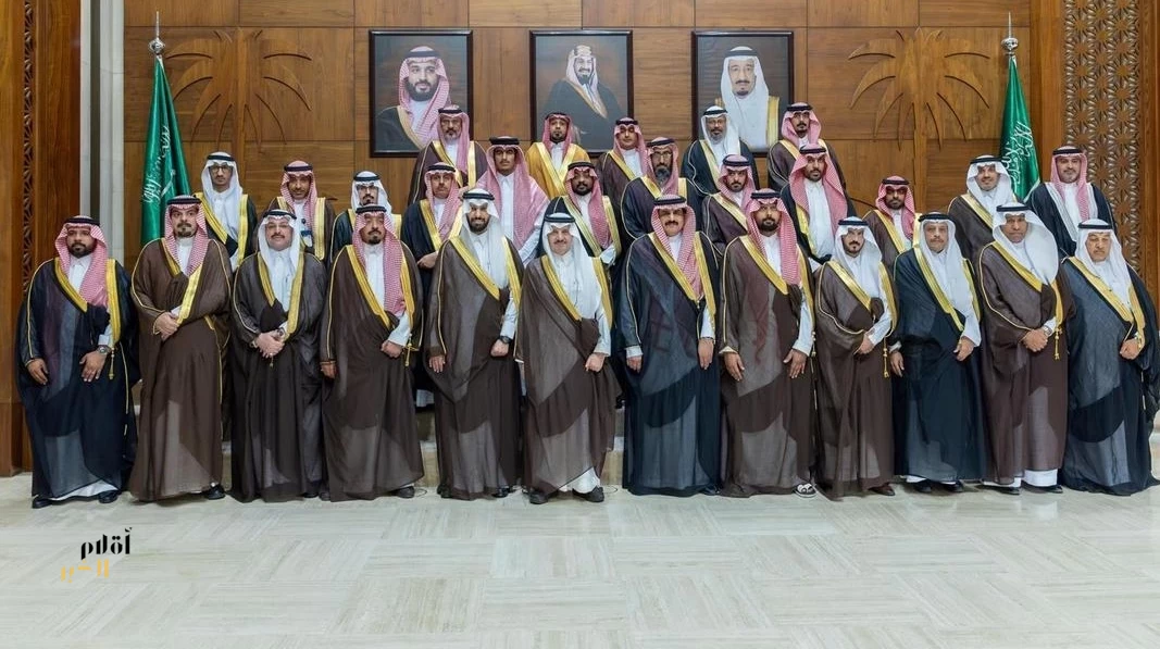 أمير الشرقية يستقبل منسوبي فرع وزارة الموارد البشرية والتنمية الاجتماعية بالمنطقة