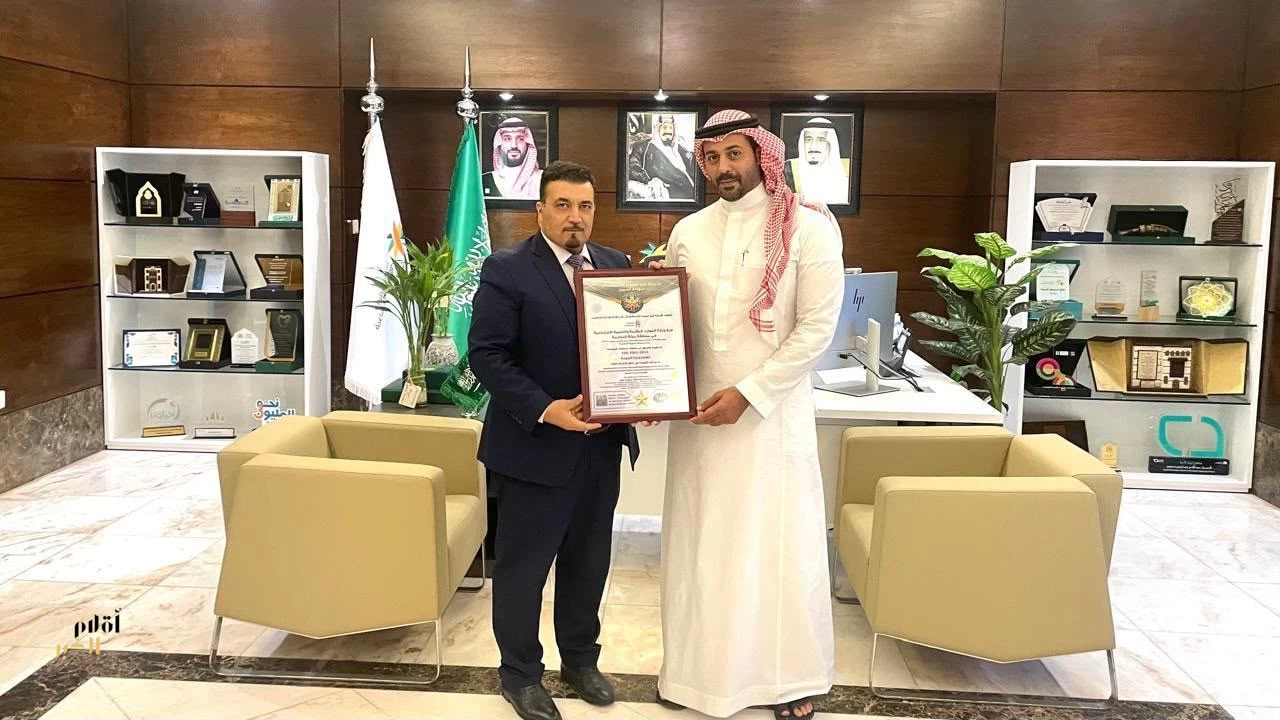 فرع وزارة الموارد البشريّة بمنطقة مكة المكرمة يحصل على شهادة ISO 9001:2015 