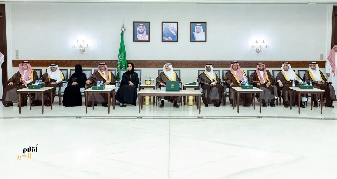 أمير الشرقية يطّلع جاهزية إدارات التعليم بالمنطقة وخطط تهيئة البيئة المدرسية للعام الدراسي الجديد