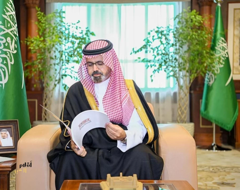 نائب أمير جازان يطّلع على التقرير السنوي لأعمال فرع هيئة التراث بالمنطقة