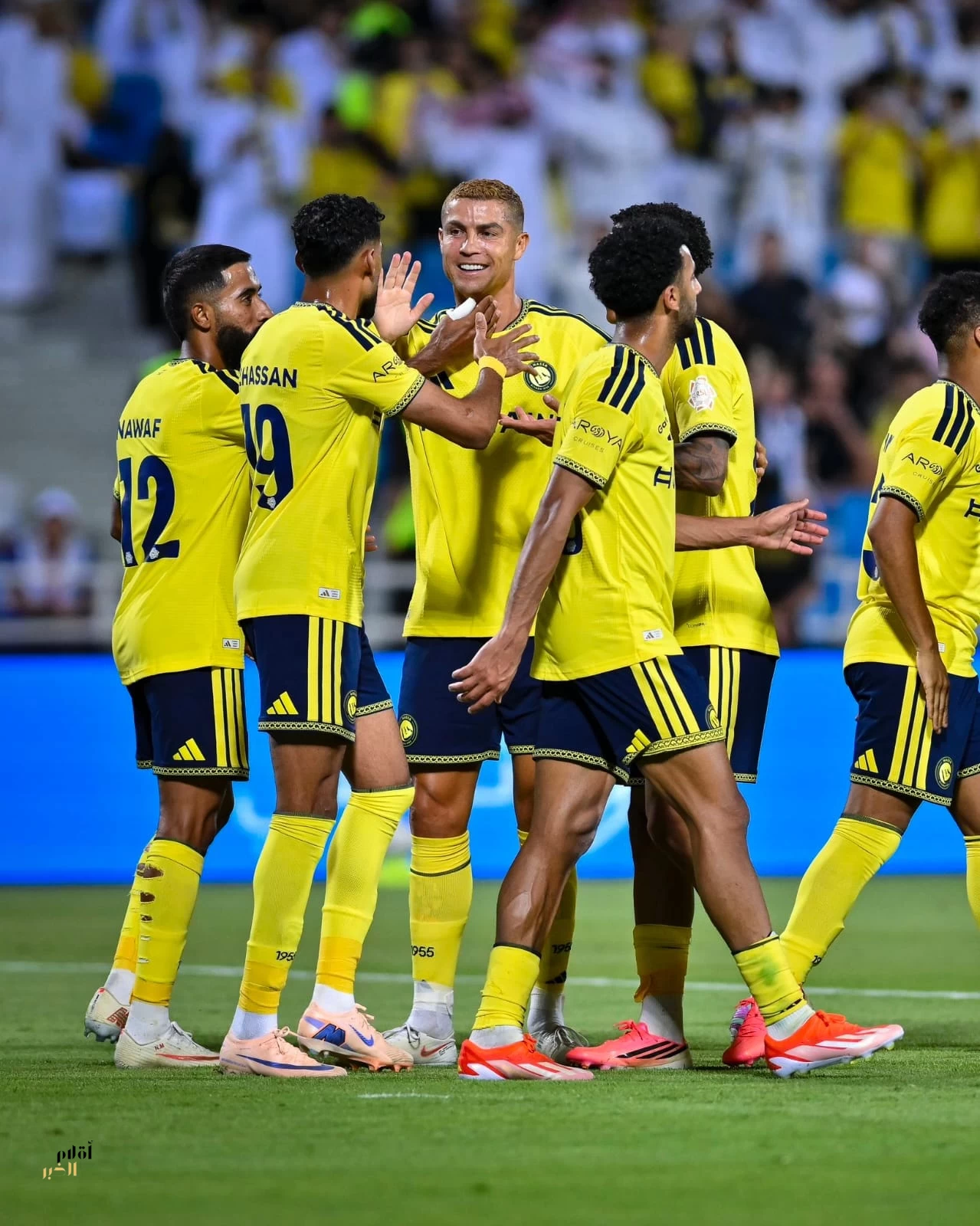 النصر يكتسح الرياض برباعية ويستعيد صدارة دوري روشن
